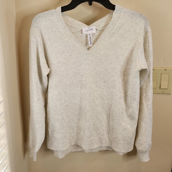 Soma Sweaters - Soma Weekend V-neck pull over sweater- oatmeal color- size XS